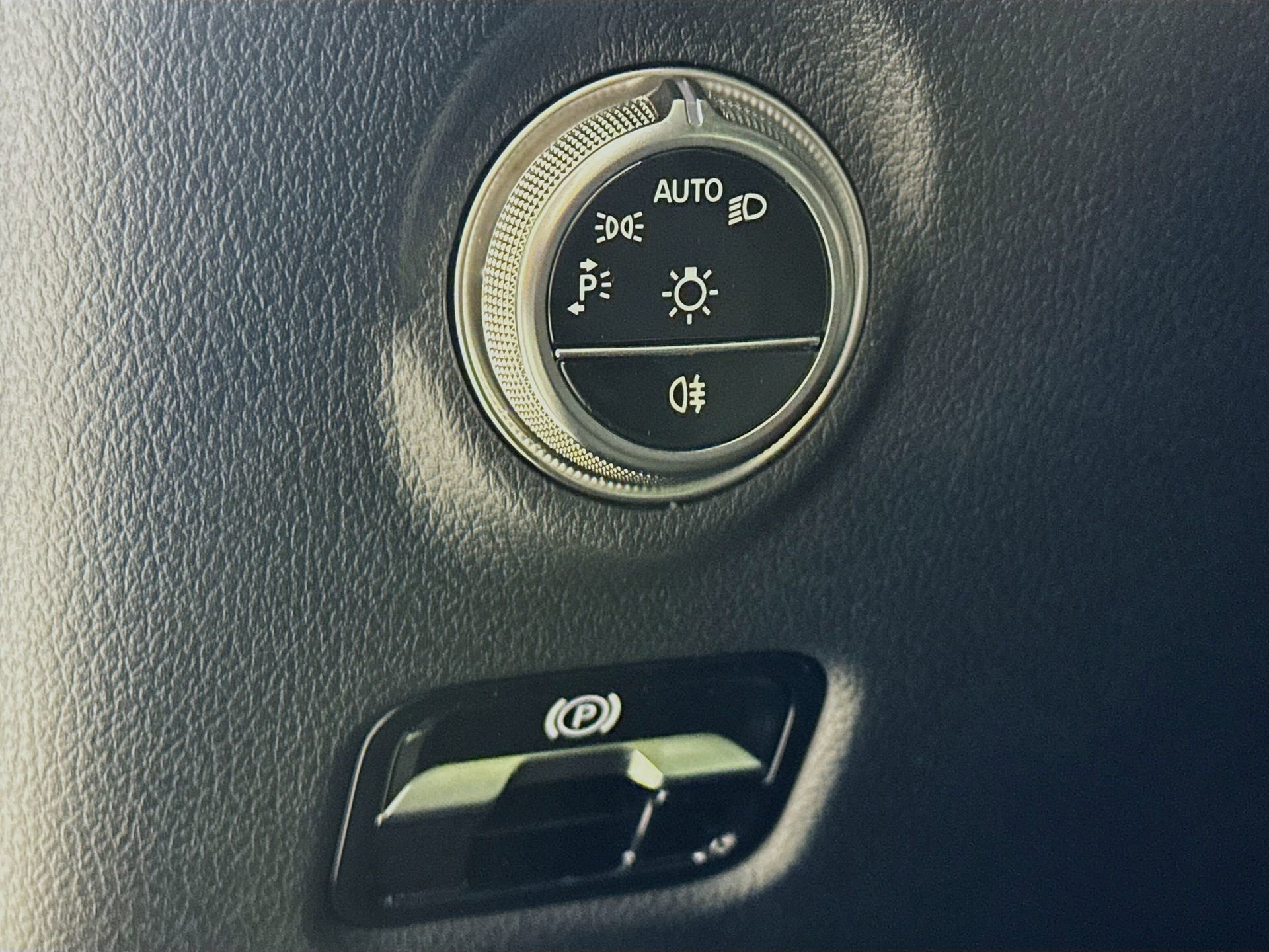 New 2026 Mercedes-Benz C 300 Sedan image 11