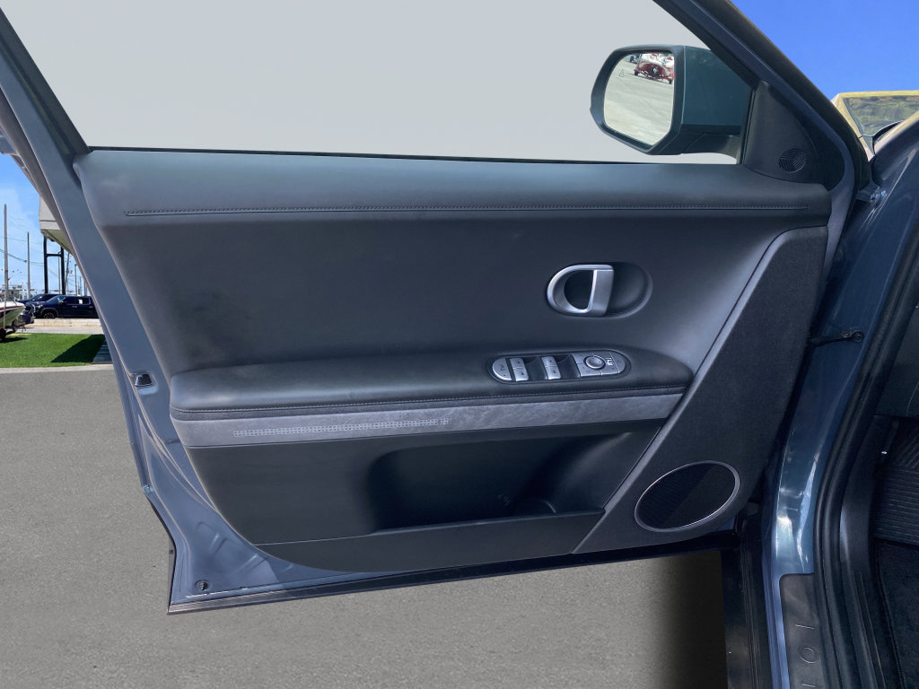 Certified 2023 Hyundai Ioniq 5 SEL w/ Cargo Package RWD image 17