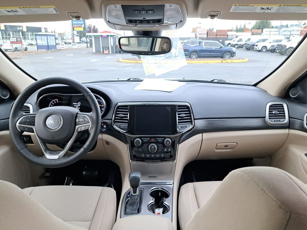 Used 2022 Jeep Grand Cherokee Laredo E w/ Security & Convenience Group image 19