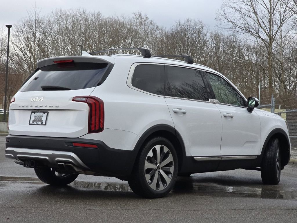 Used 2022 Kia Telluride EX w/ EX Premium Package image 17