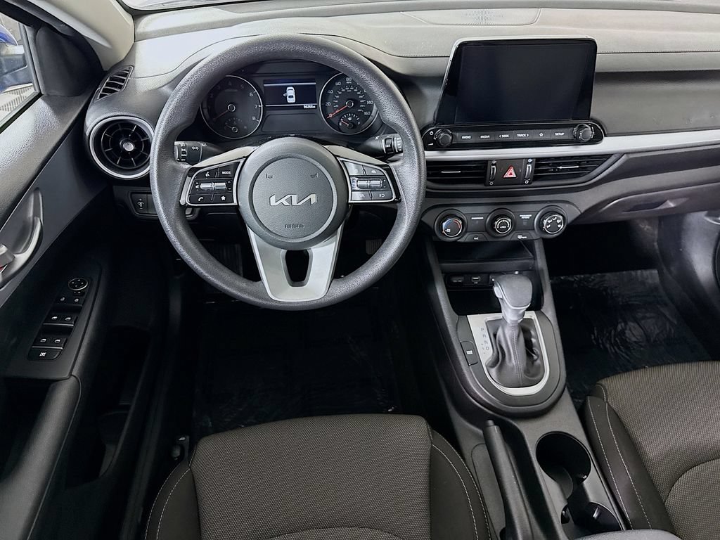 Certified 2023 Kia Forte LXS FWD image 4