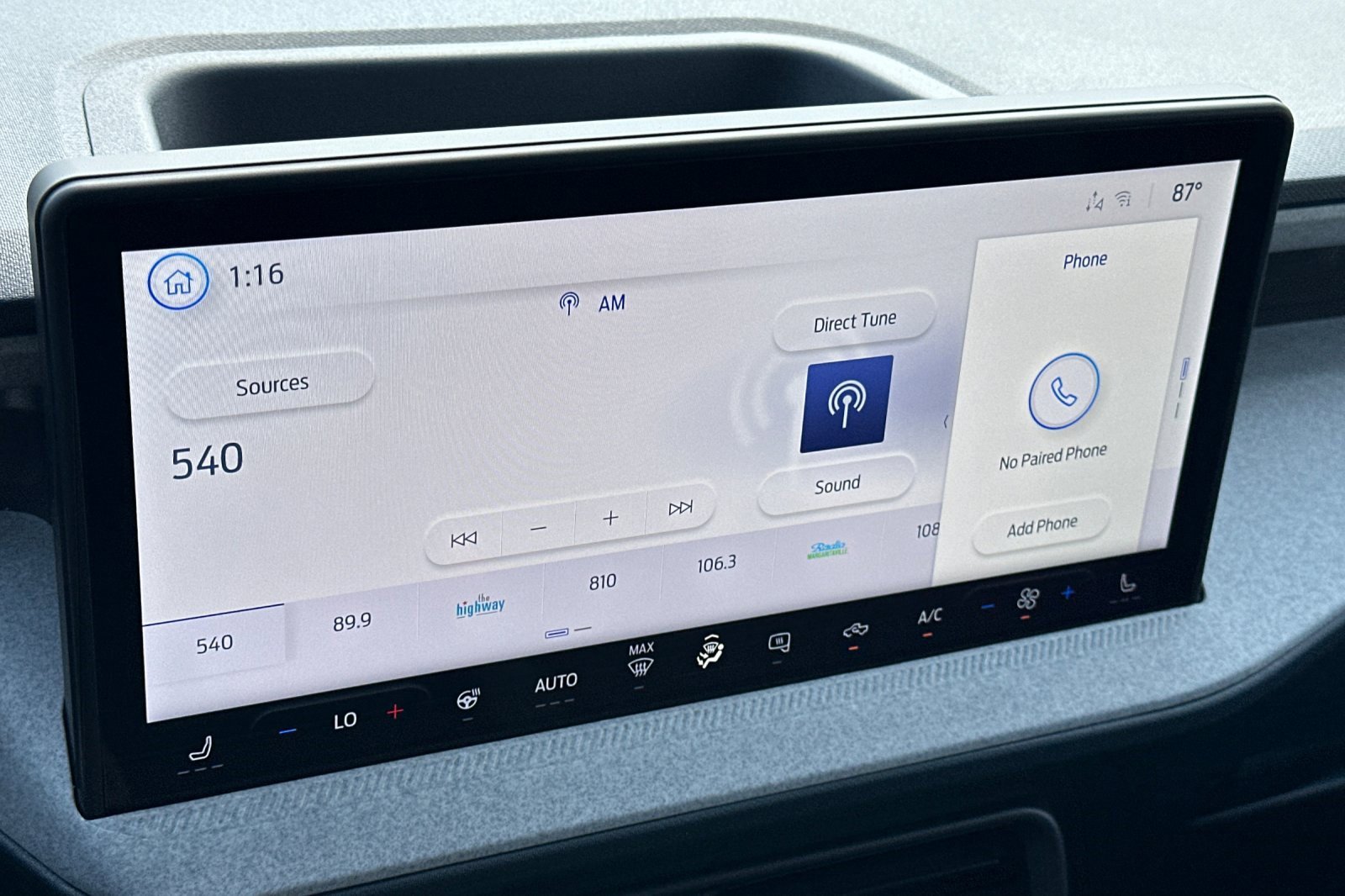 New 2025 Ford Maverick XLT w/ Equipment Group 301A image 16