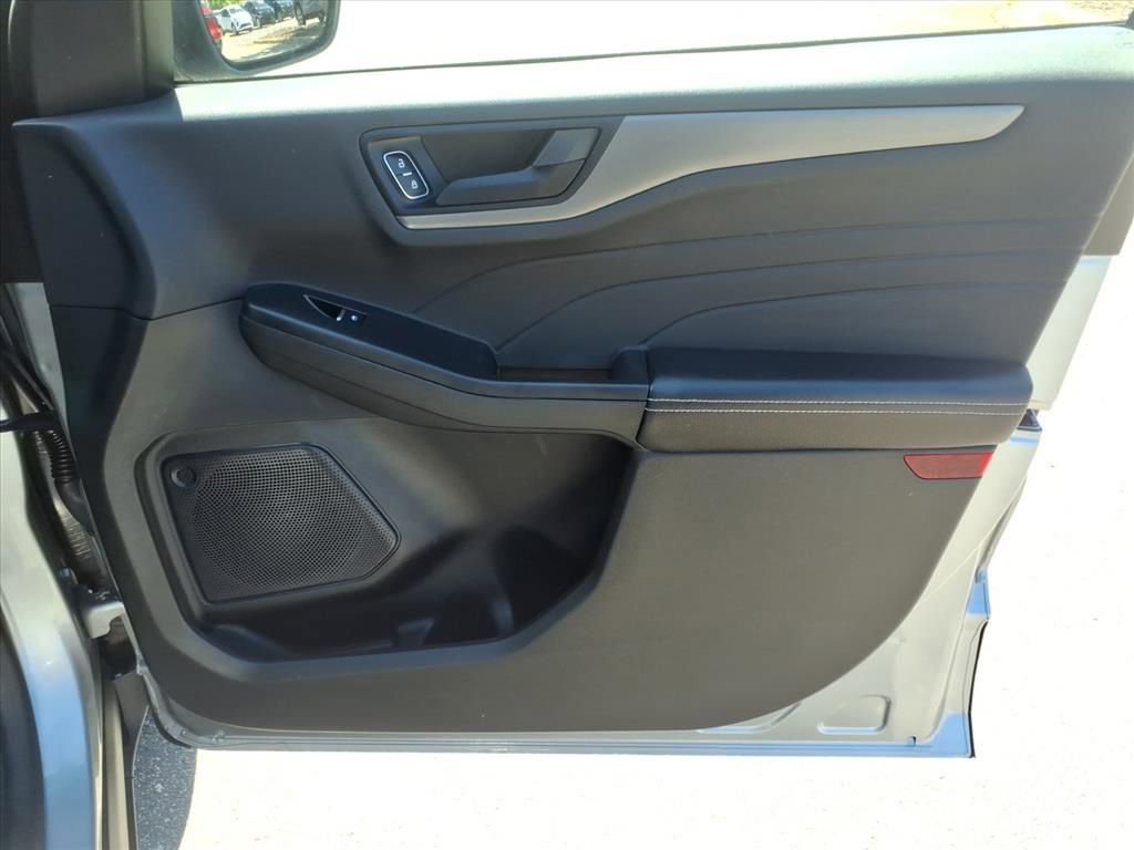 Used 2024 Ford Escape Active AWD/4WD image 28