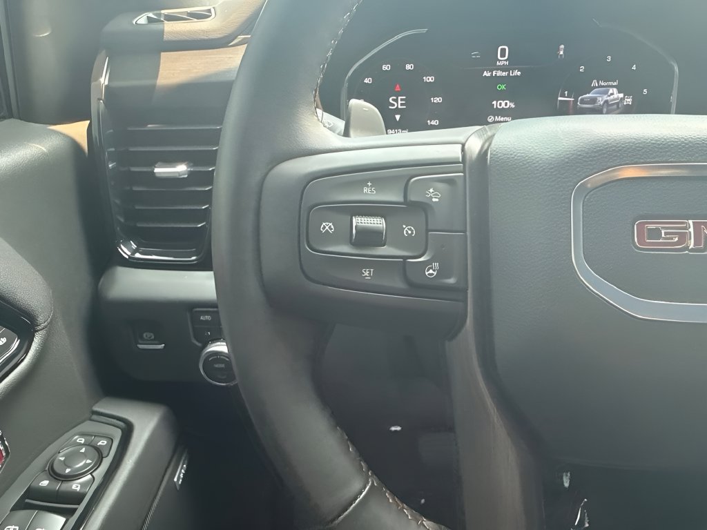 Used 2025 GMC Sierra 1500 AT4 w/ Technology Package AWD/4WD image 16