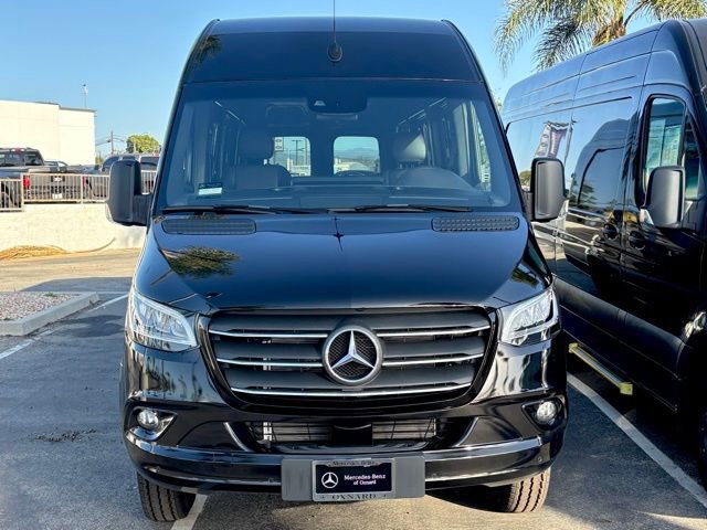 Used 2024 Mercedes-Benz Sprinter 3500 image 23