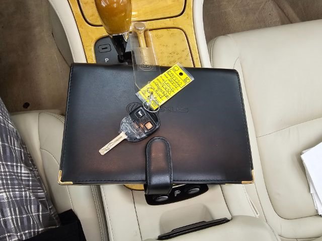 Used 2004 Lexus SC 430 Convertible image 27