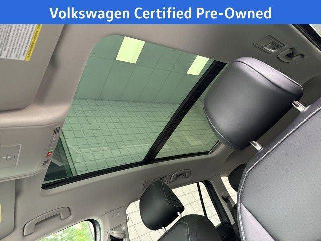 Certified 2024 Volkswagen Tiguan SE w/ Panoramic Sunroof Package AWD/4WD image 22