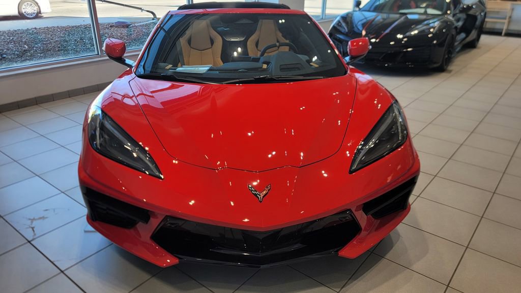 Used 2025 Chevrolet Corvette Stingray Preferred Cpe w/ 2LT image 4