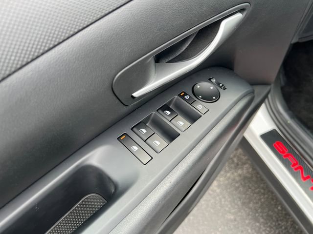 Used 2025 Hyundai Santa Cruz SEL FWD image 13