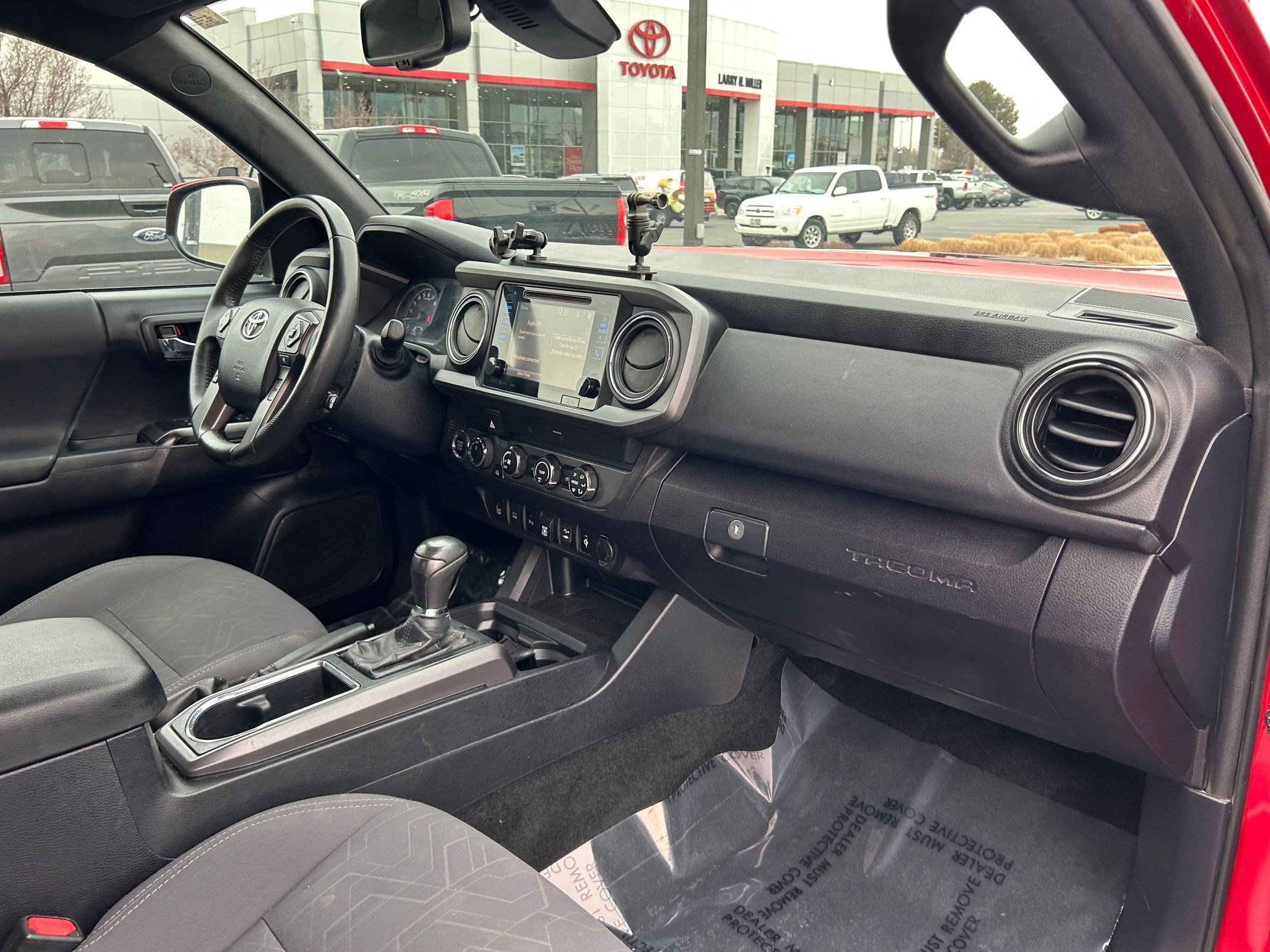 Certified 2019 Toyota Tacoma TRD Off-Road w/ Technology Package image 27