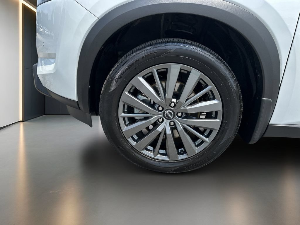 Used 2025 Nissan Pathfinder SL w/ SL Premium Package FWD image 10