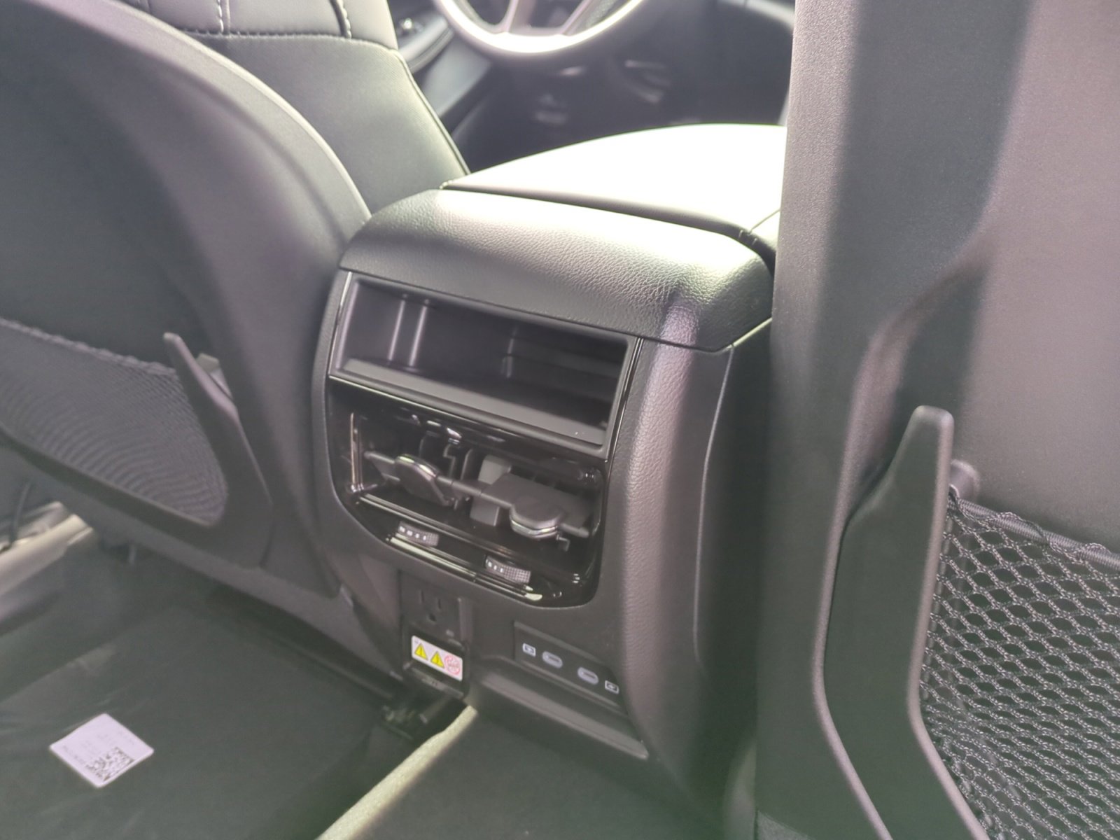 New 2026 Jeep Grand Cherokee Altitude AWD/4WD image 32