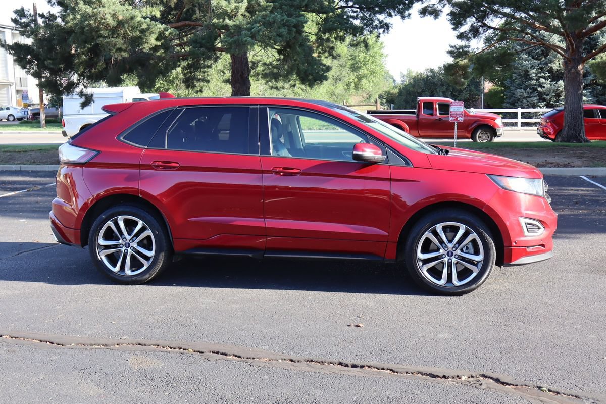 Used 2018 Ford Edge Sport w/ Equipment Group 401A AWD/4WD image 3
