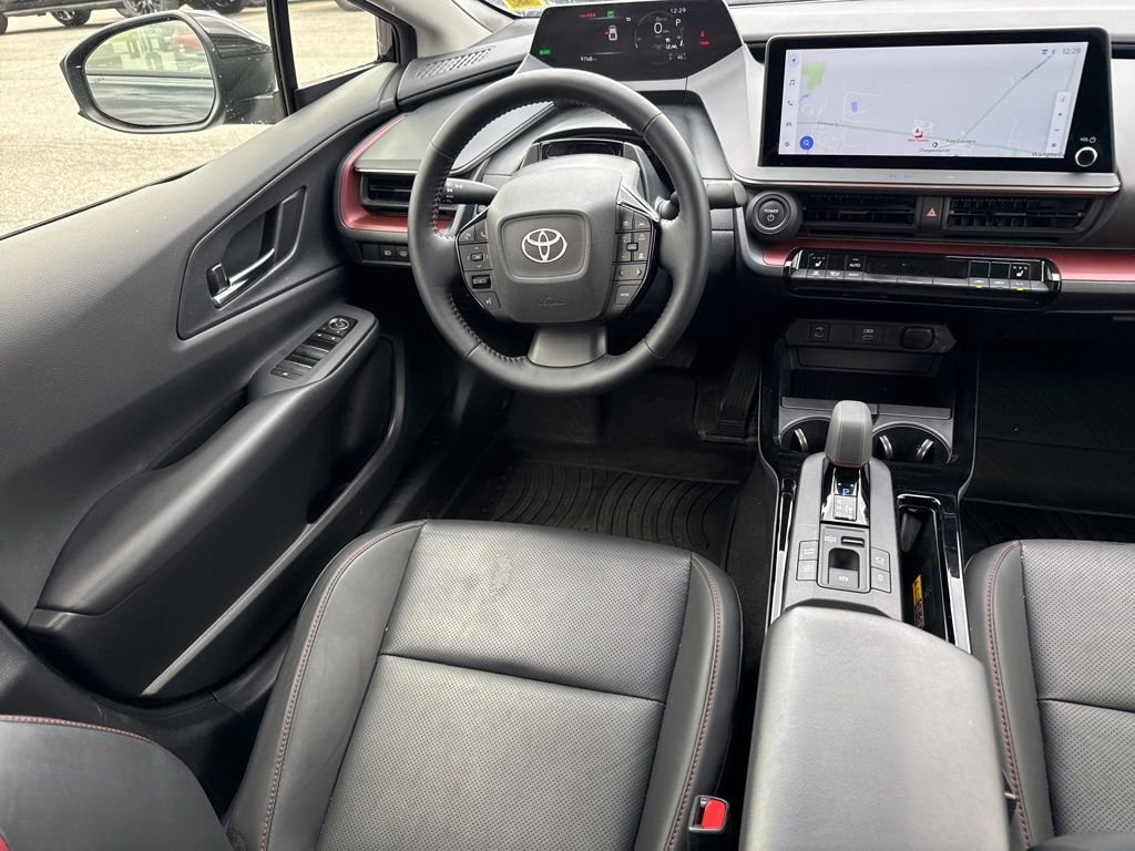 Used 2024 Toyota Prius Prime FWD image 11