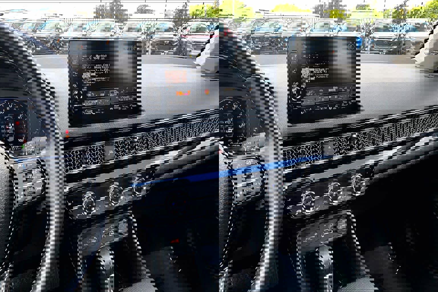 Used 2023 Honda Civic Touring image 6