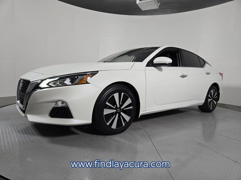 Used 2021 Nissan Altima 2.5 SV w/ SV Premium Package image 2