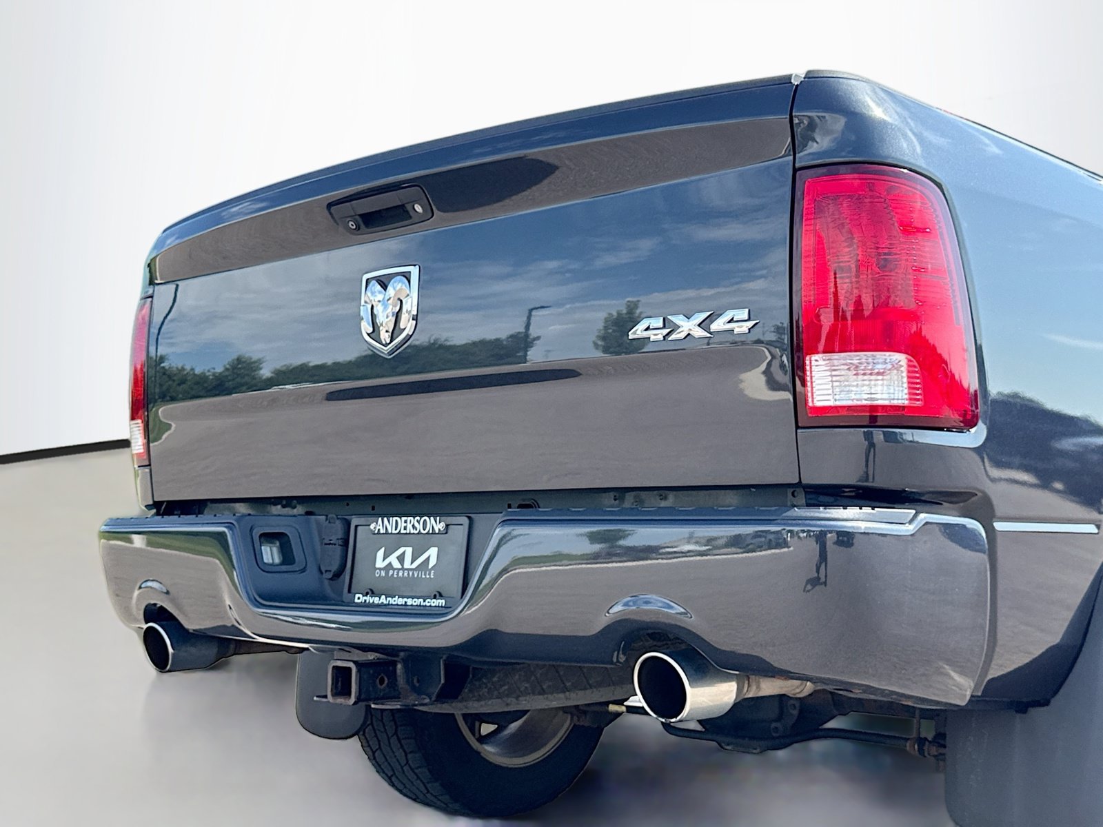 Used 2018 RAM 1500 Express w/ Express Value Package AWD/4WD image 6