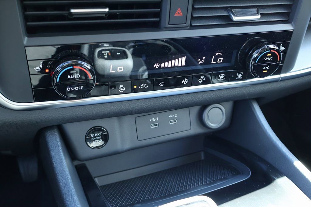 New 2026 Nissan Rogue SV image 12