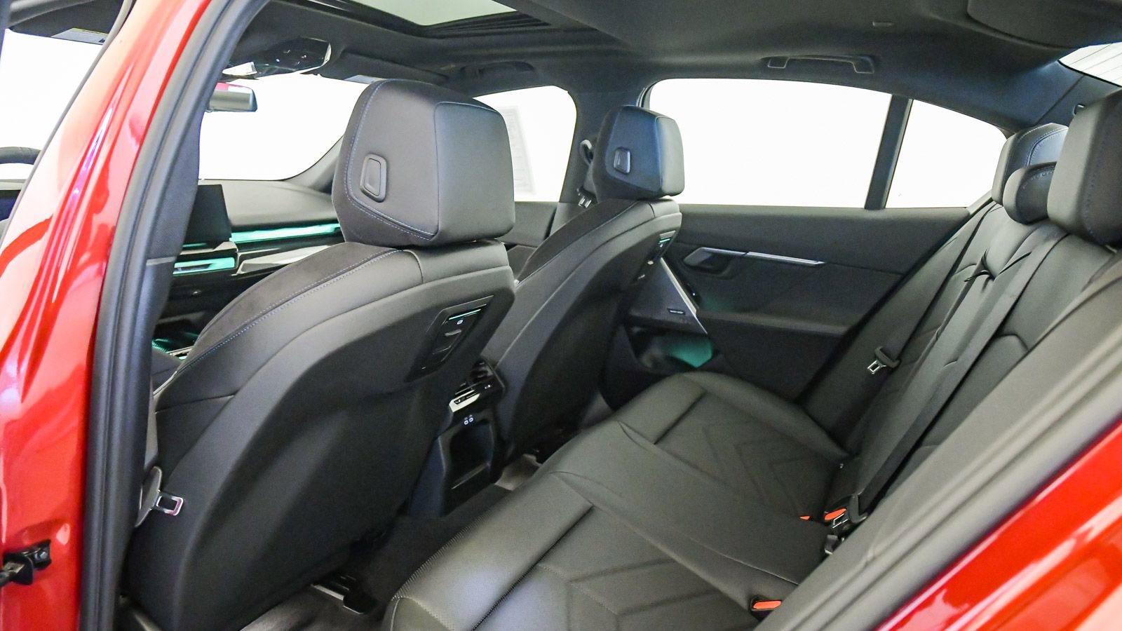 Used 2026 BMW 540i xDrive image 22