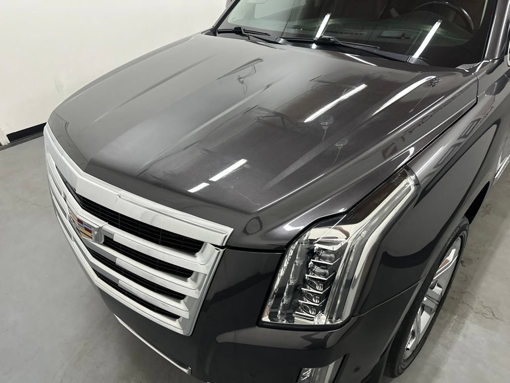 Used 2018 Cadillac Escalade ESV Premium Luxury RWD image 26