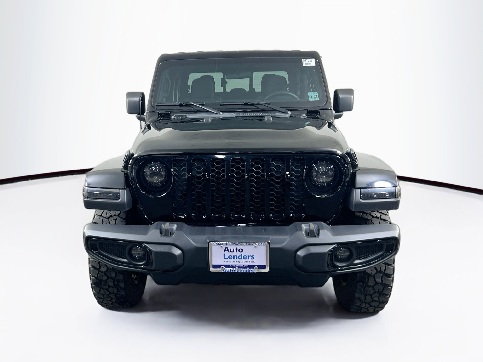 Used 2023 Jeep Gladiator Willys AWD/4WD image 2