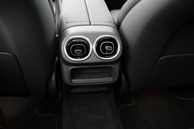 New 2026 Mercedes-Benz GLC 300 4MATIC image 33