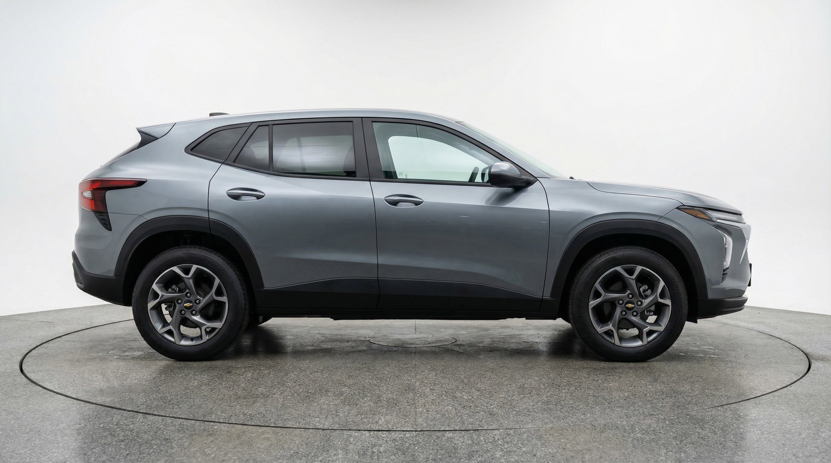 Used 2025 Chevrolet Trax LT image 11