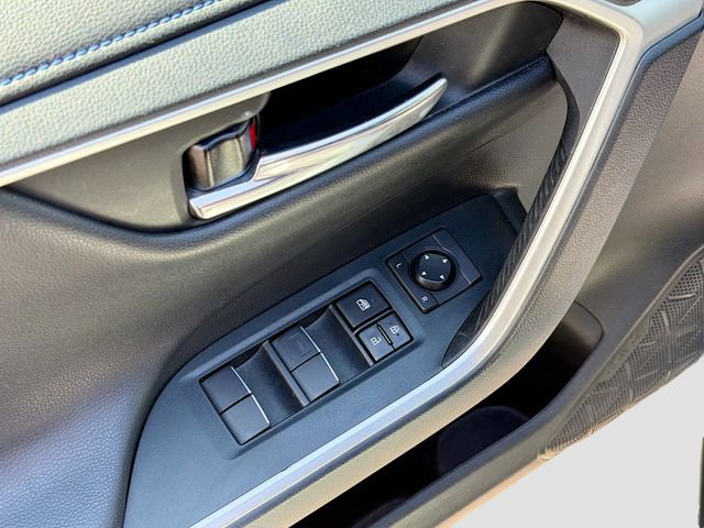 Used 2021 Toyota RAV4 XSE AWD/4WD image 18