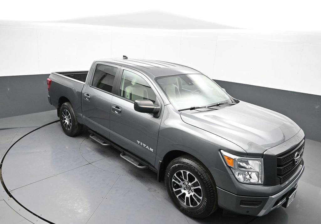 Used 2024 Nissan Titan SV w/ SV Convenience Package image 33