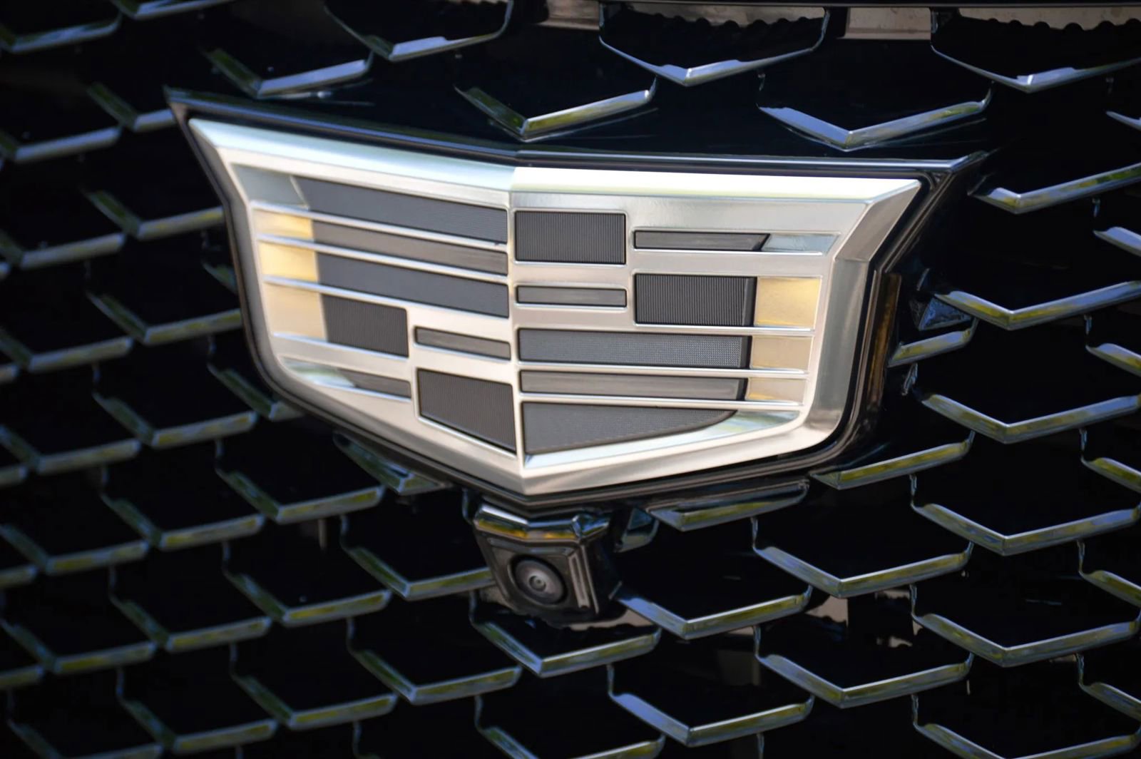 Used 2026 Cadillac Escalade Platinum Sport w/ LPO, ONYX Package AWD/4WD image 26