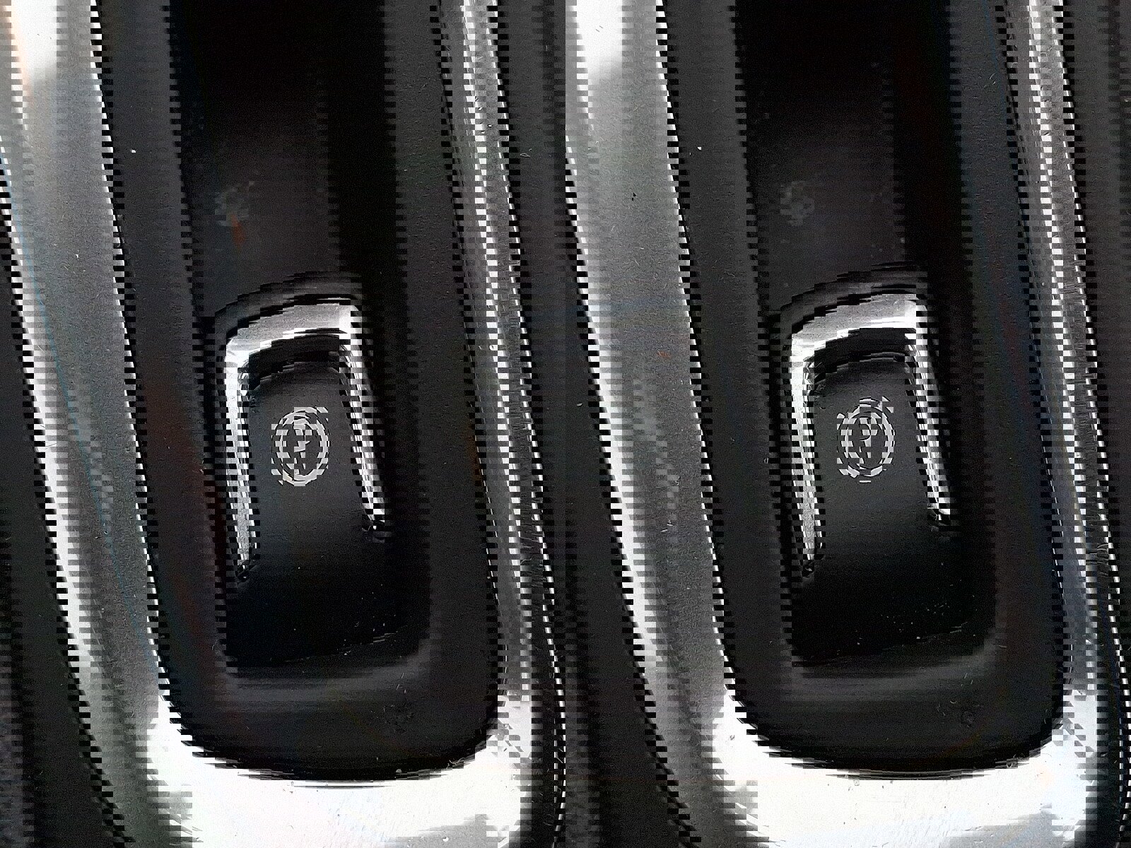 Used 2024 Chevrolet Equinox LS w/ LS Convenience Package image 24