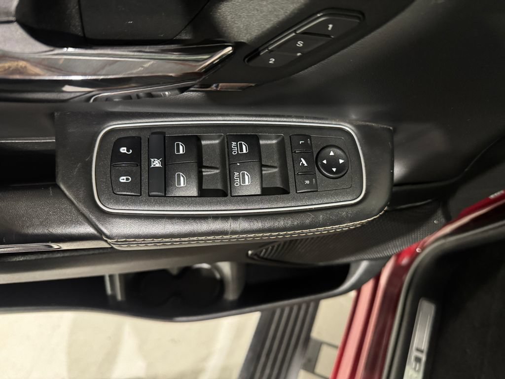 Used 2022 RAM 1500 Limited w/ Body-Colour Bumper Group AWD/4WD image 17