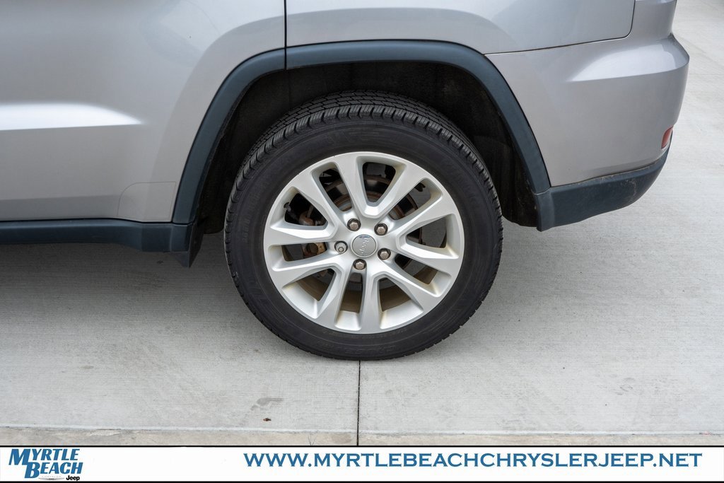 Used 2017 Jeep Grand Cherokee Limited image 12