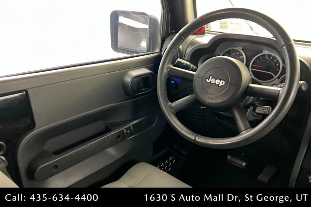 Used 2008 Jeep Wrangler Unlimited Rubicon w/ Dual Top Group AWD/4WD image 11