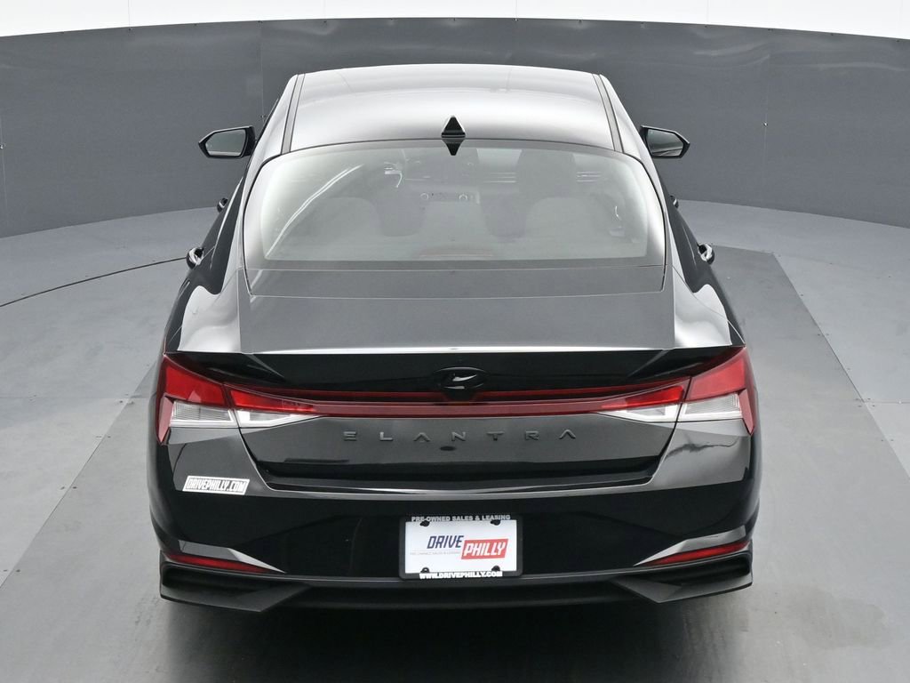 Used 2023 Hyundai Elantra SEL w/ Cargo Package image 20