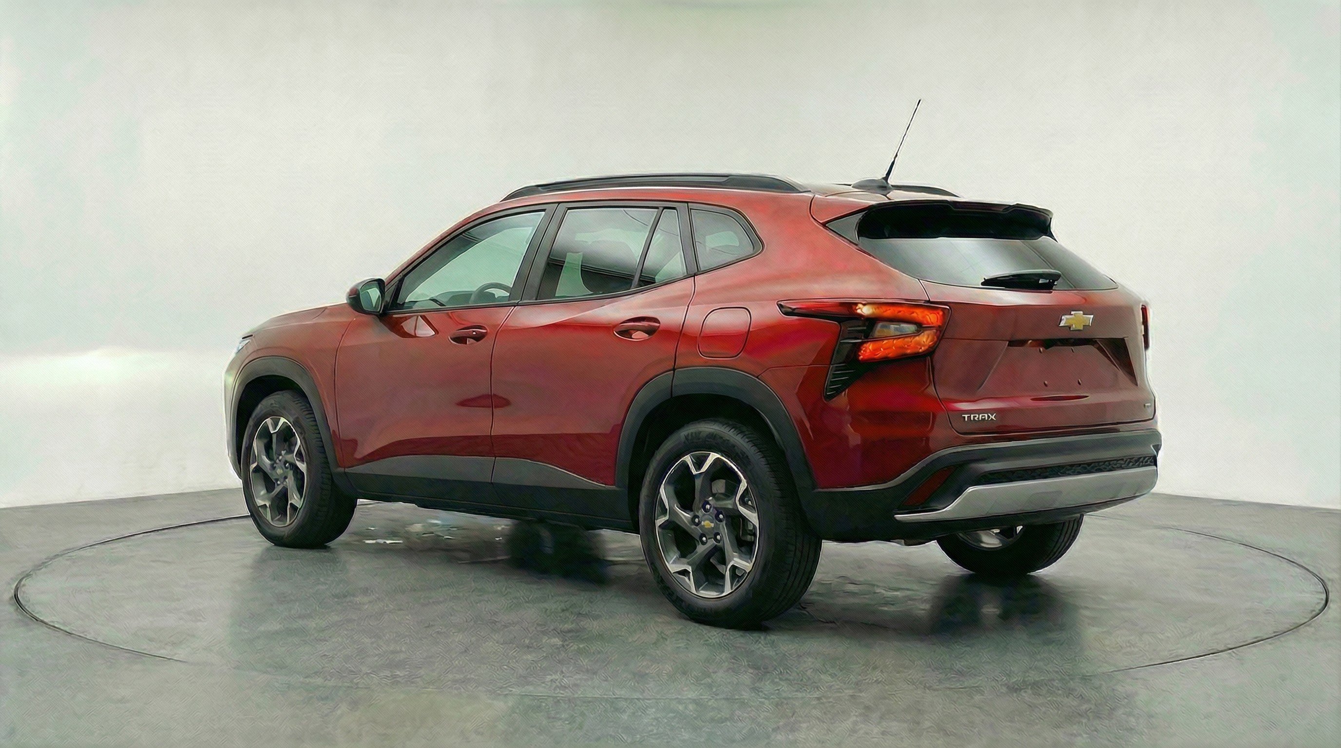 Used 2025 Chevrolet Trax LT image 6