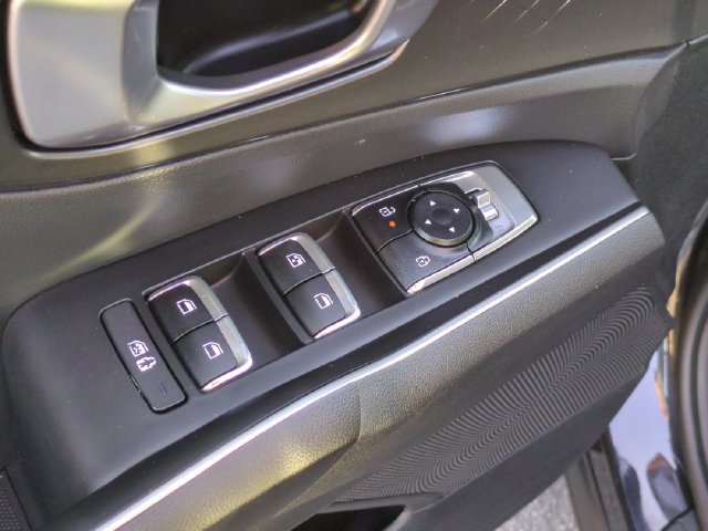 Certified 2026 Kia Sorento LX FWD image 13