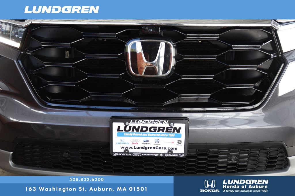 Used 2025 Honda Pilot Elite image 39