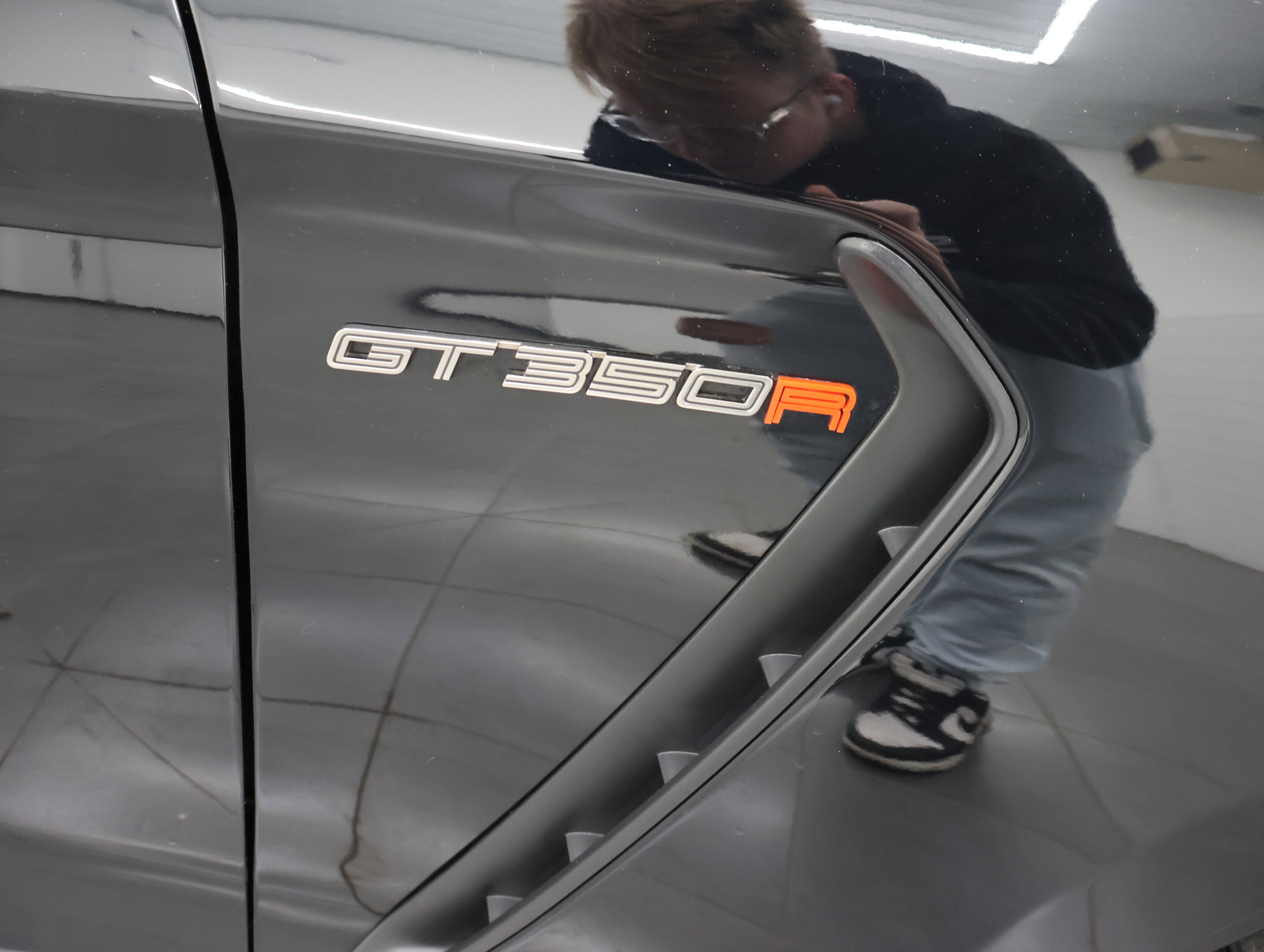 Used 2016 Ford Mustang Shelby GT350R w/ GT350R Equipment Group 920A RWD image 21