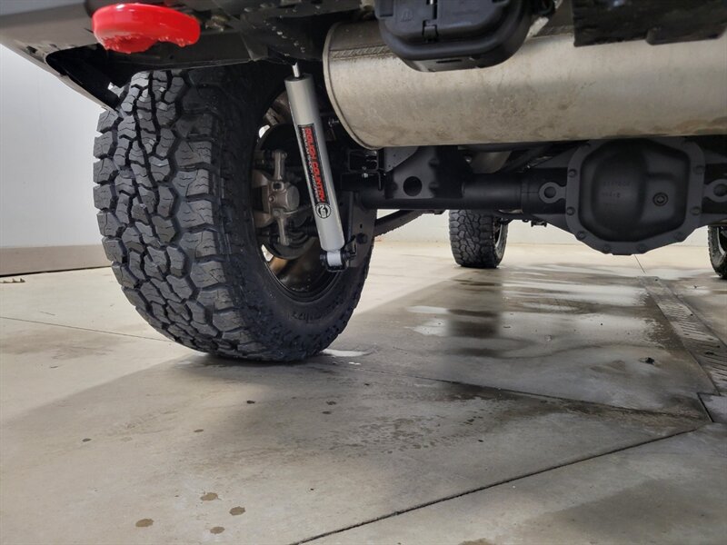 Used 2022 Jeep Wrangler Unlimited Sahara w/ LED Lighting Group AWD/4WD image 28