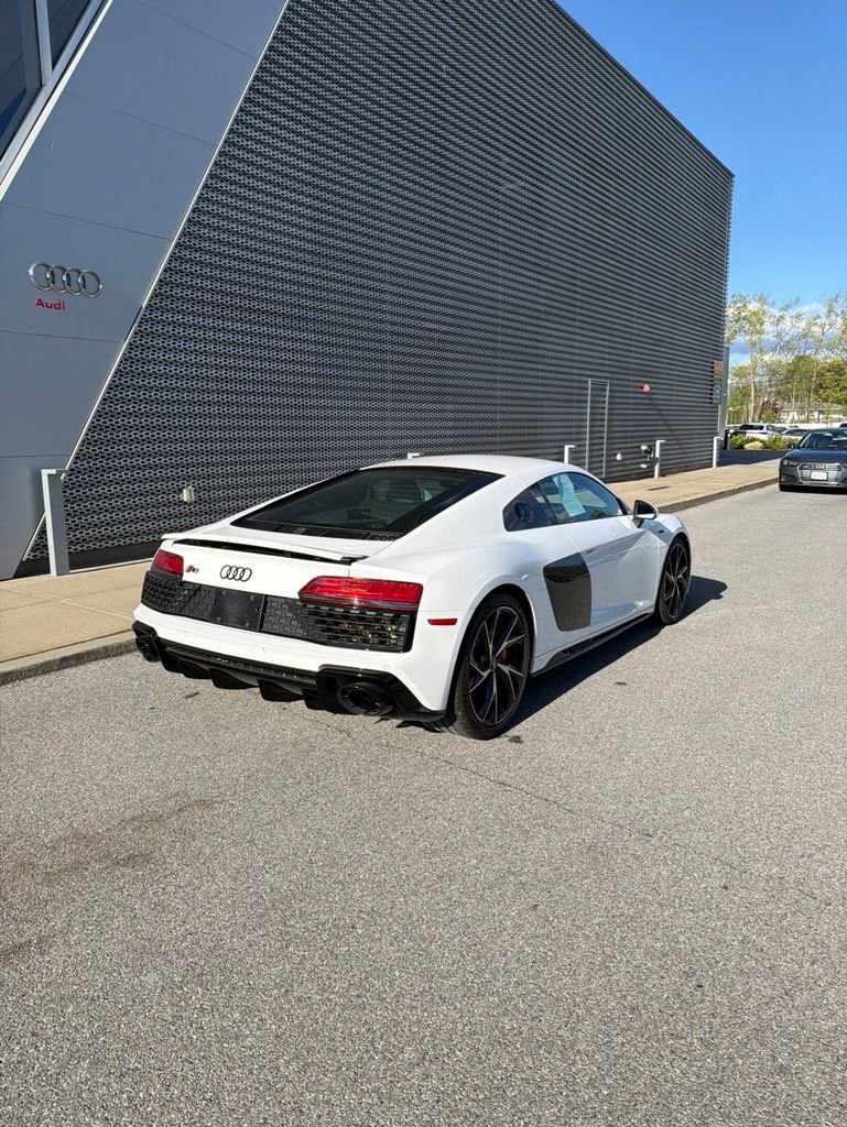 Used 2023 Audi R8 V10 performance RWD image 5