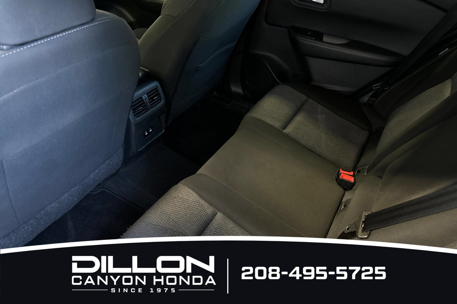 Used 2024 Nissan Rogue SV AWD/4WD image 15