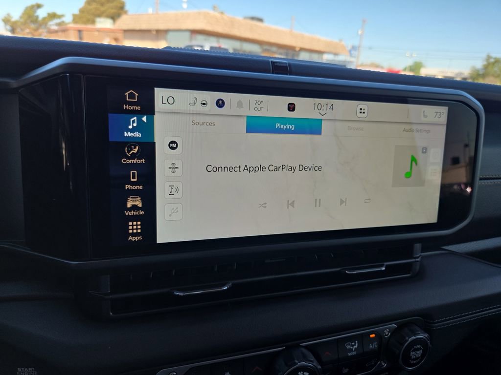 Used 2025 Jeep Gladiator Sport image 18