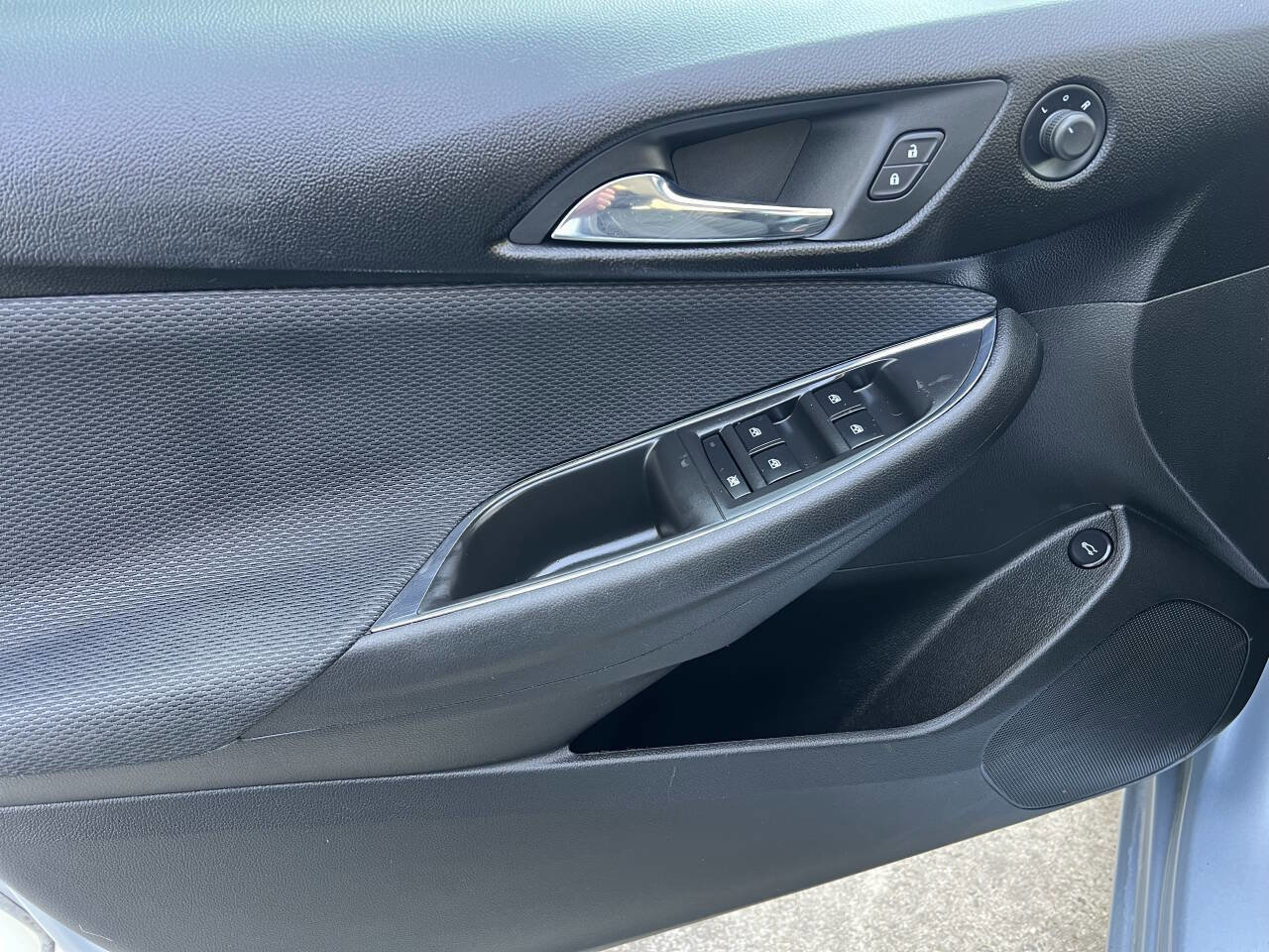 Used 2018 Chevrolet Cruze LS image 20