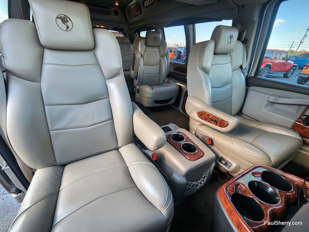 Used 2021 Chevrolet Express 2500 LS w/ Enhanced Convenience Package image 31