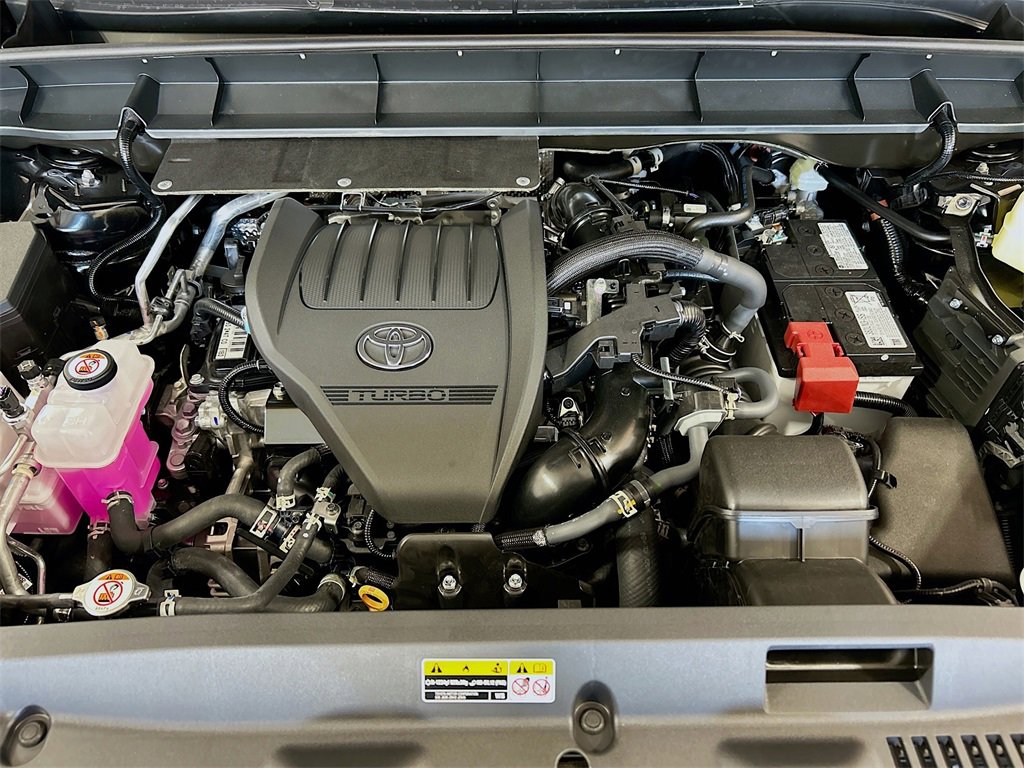 New 2025 Toyota Highlander Limited image 29