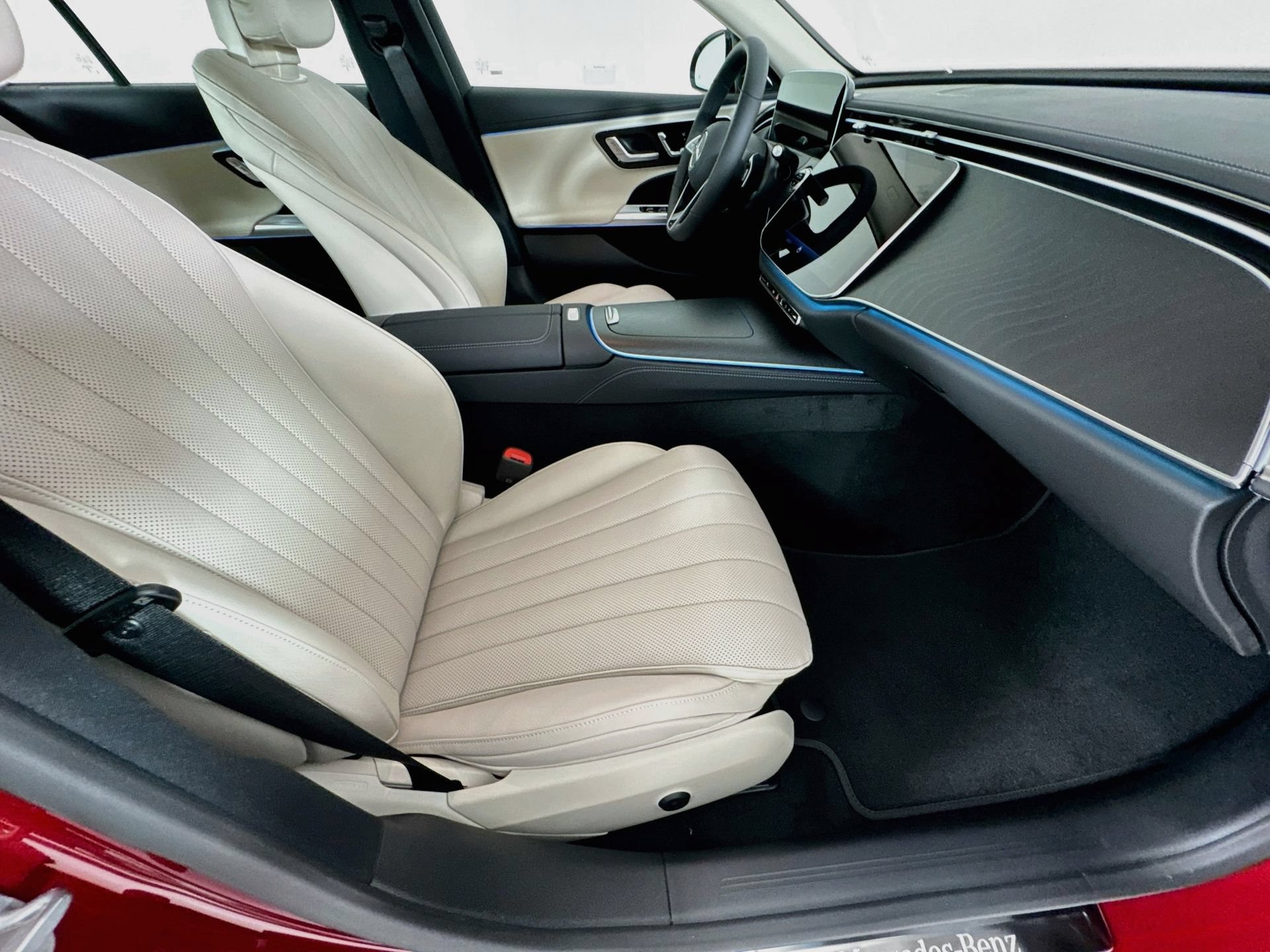 New 2027 Mercedes-Benz E 450 4MATIC Sedan image 31