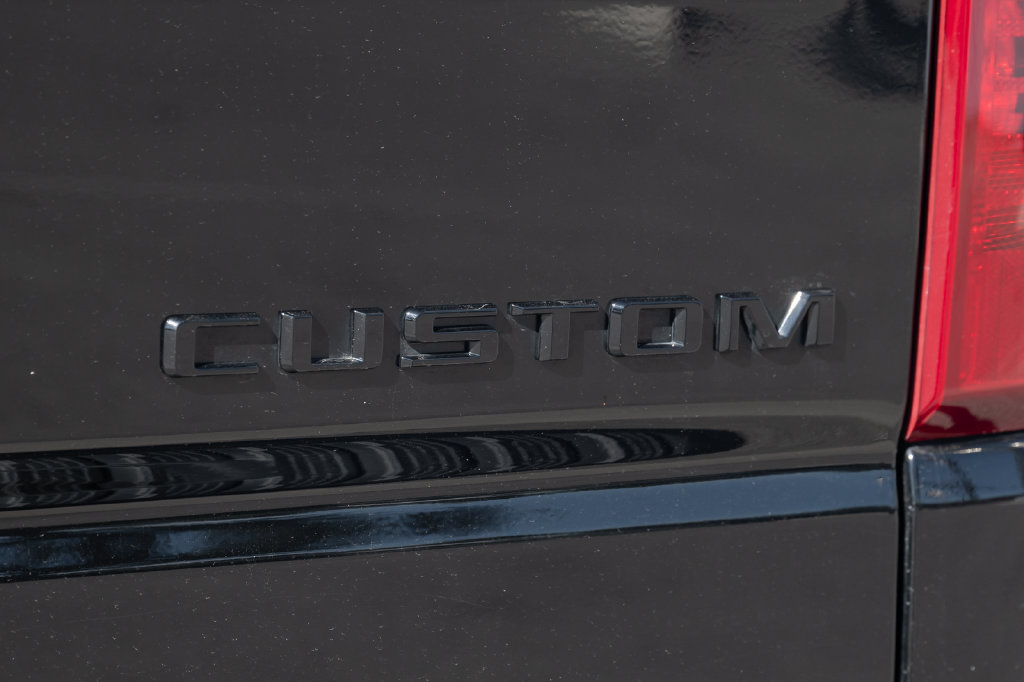Used 2023 Chevrolet Silverado 1500 Custom Trail Boss w/ LPO, Dark Essentials Package AWD/4WD image 13