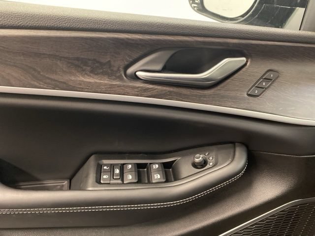New 2026 Jeep Grand Cherokee Limited w/ Limited Altitude Package AWD/4WD image 21
