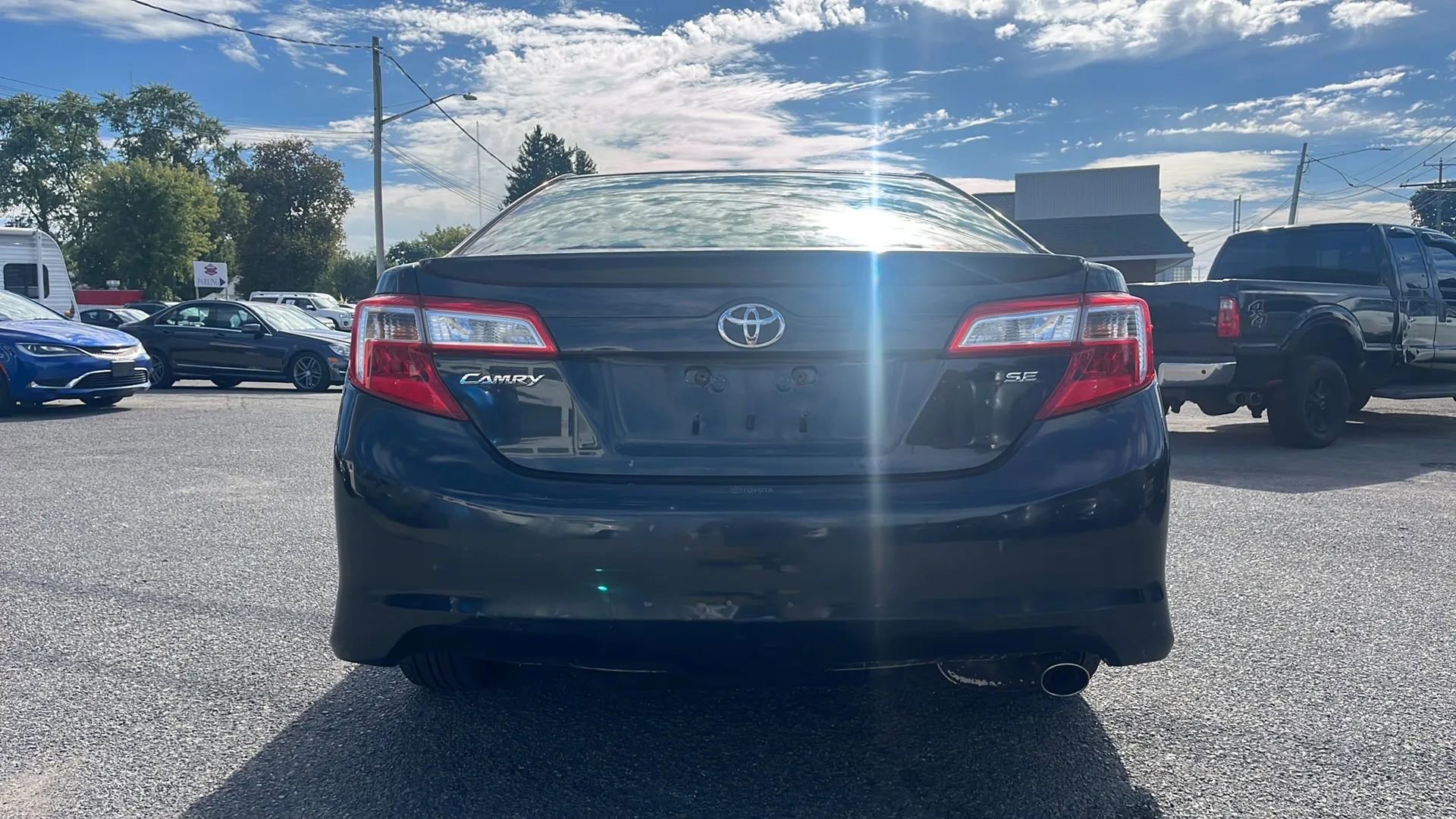 Used 2012 Toyota Camry L image 6